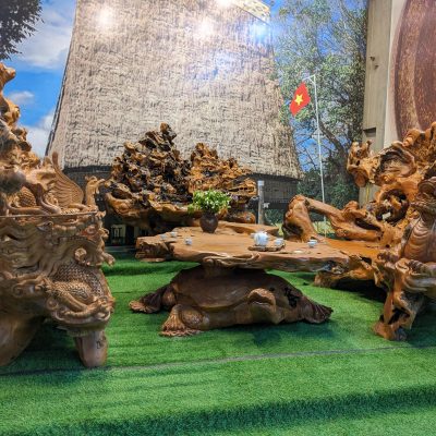 Bộ bàn ghế Tứ Linh (Gỗ Lũa trai vàng)