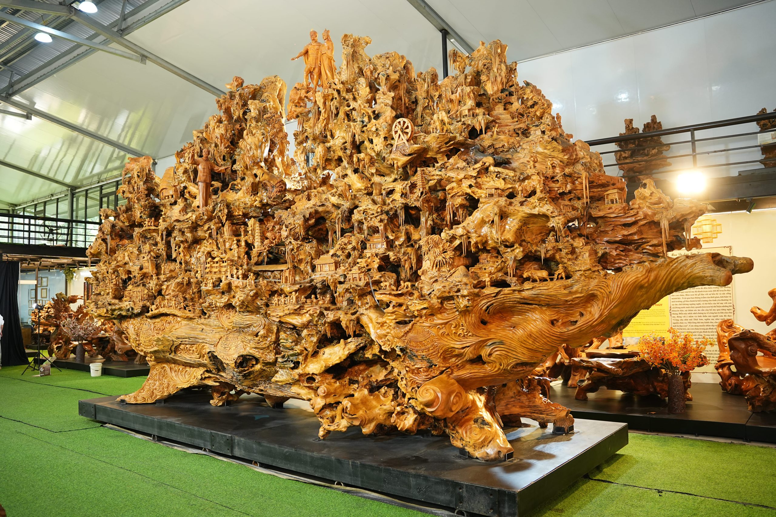 tuyệt tác gỗ nu và lũa