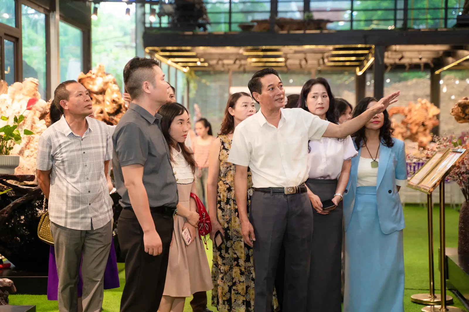 THẮT CHẶT NHỊP CẦU VĂN HÓA VIỆT – TRUNG: THẦY HỒ KHAI THẦN CÙNG ĐOÀN HỒ TỘC DƯỠNG SINH THĂM CHU GIA TRÁC MỘC